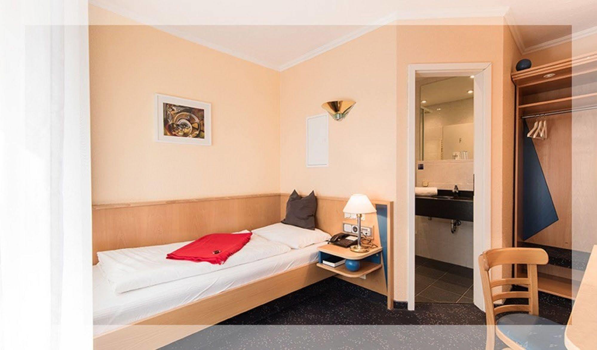 Hotel An Der Stadtmauer Мюльхаузен Экстерьер фото